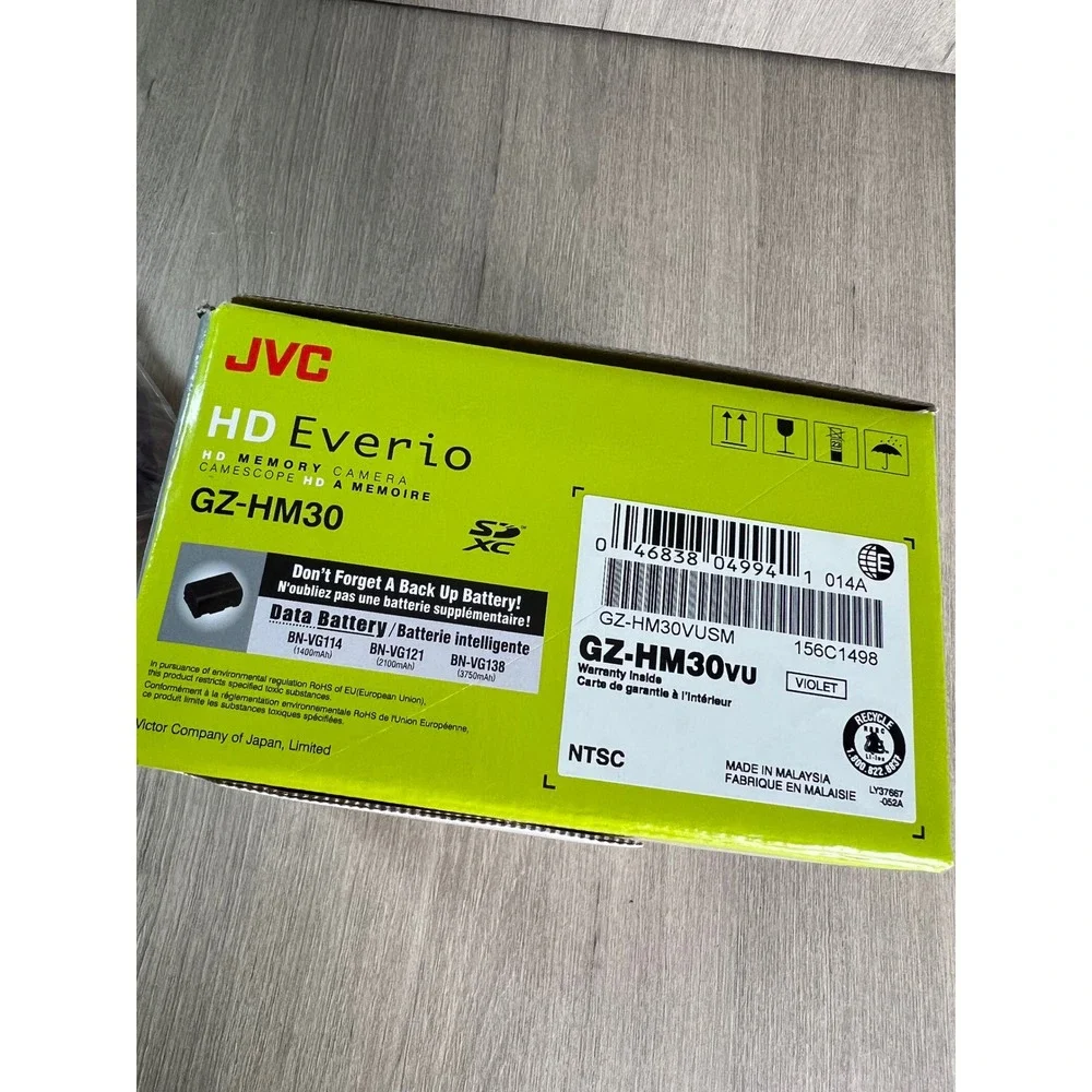 JVC HD Everio GZ-HM30 Purple Digital Camcorder 40x Optical Zoom GZ-HM30VU Boxed